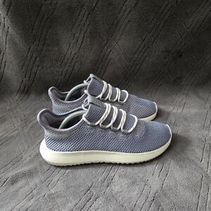 Adidas Tubular Shadow Mens Sz 5 Casual Shoes Athletic Sneakers Trainers Gray.